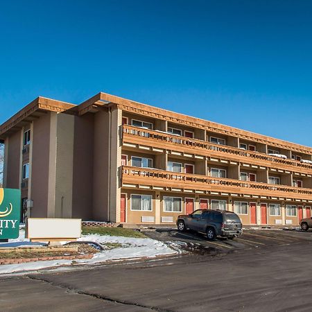 Quality Inn East Dubuque Dış mekan fotoğraf