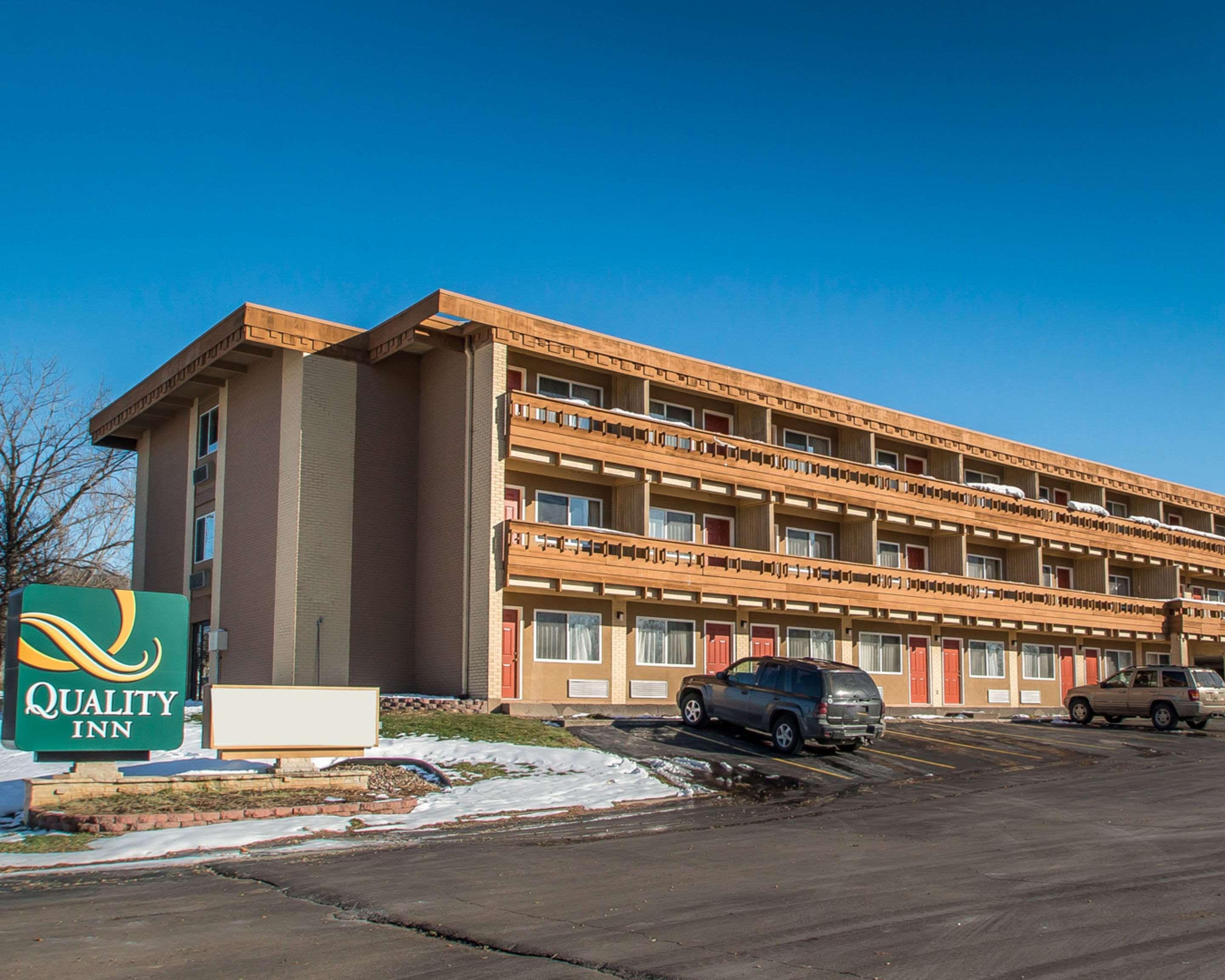 Quality Inn East Dubuque Dış mekan fotoğraf