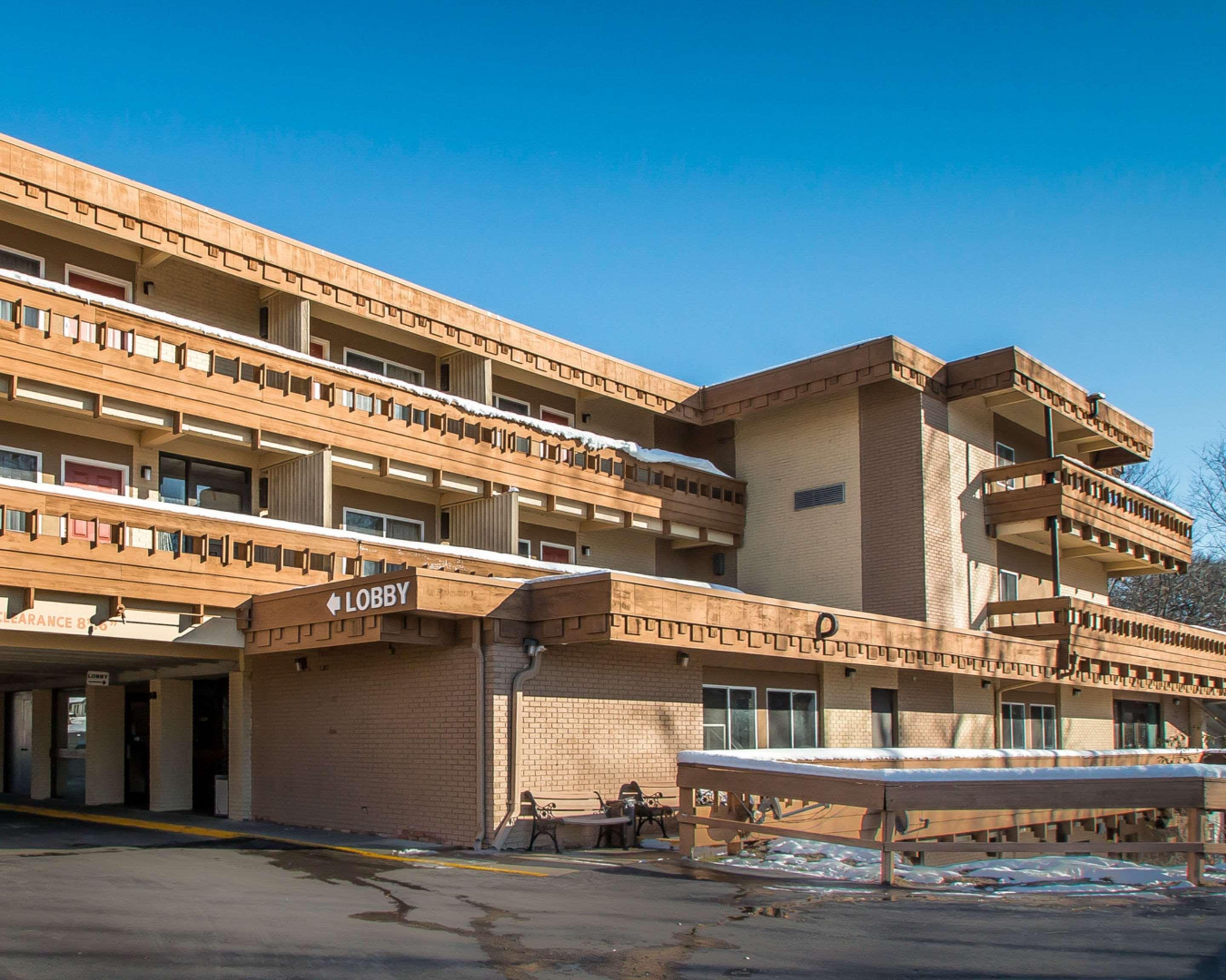 Quality Inn East Dubuque Dış mekan fotoğraf