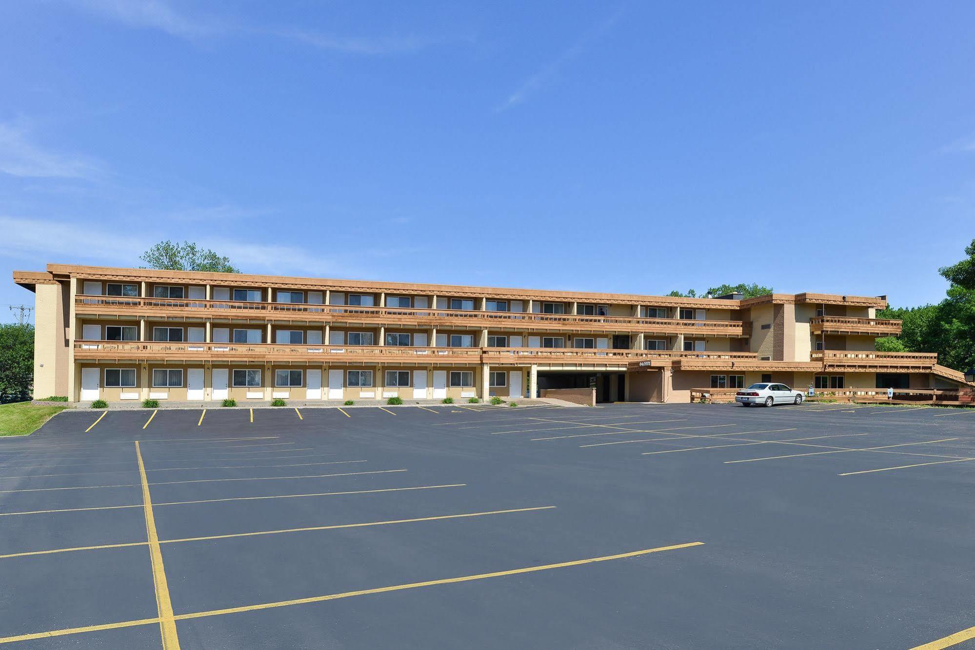 Quality Inn East Dubuque Dış mekan fotoğraf