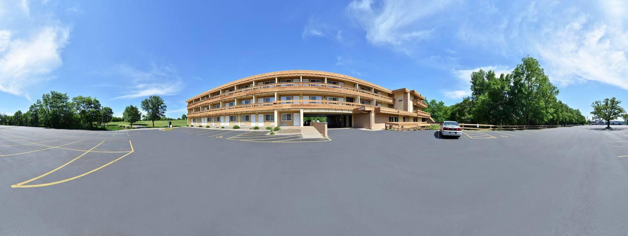 Quality Inn East Dubuque Dış mekan fotoğraf