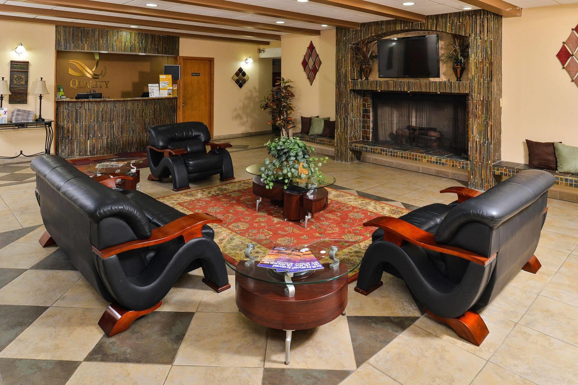 Quality Inn East Dubuque Dış mekan fotoğraf